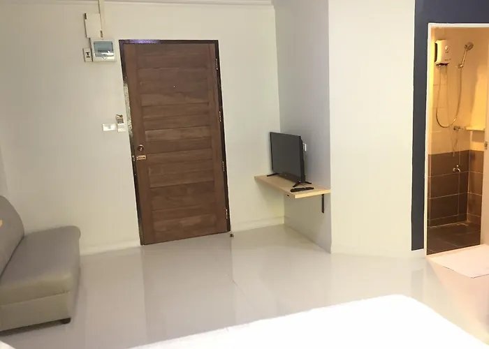 A-place Suvarnabhumi Guest house 2*